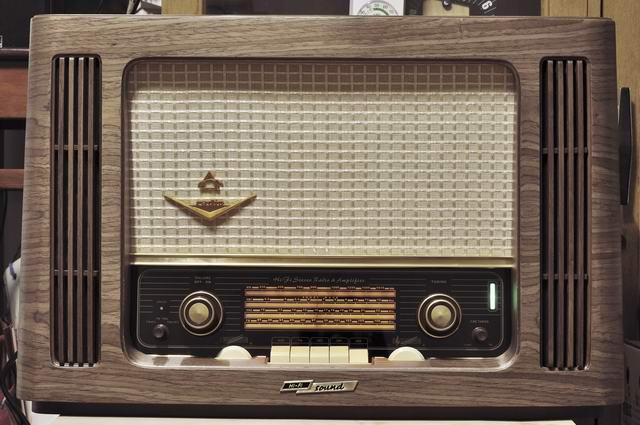 极典R801非专业机评