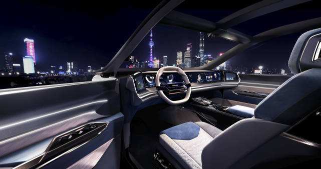 从收音机到智能座舱，从听到动动嘴改变“世界”，车机系统已经走过了100年