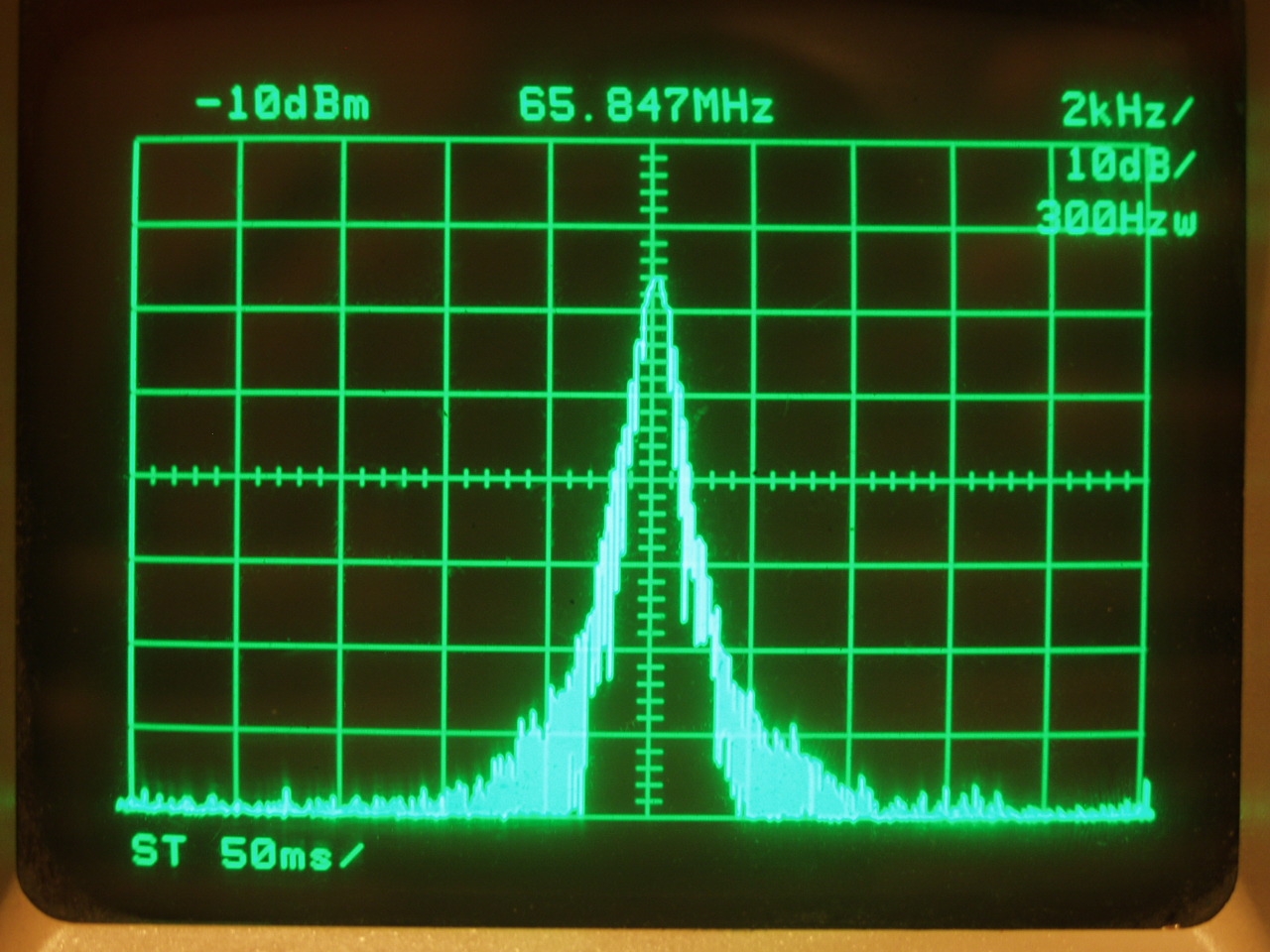 DE1103的一本振频谱