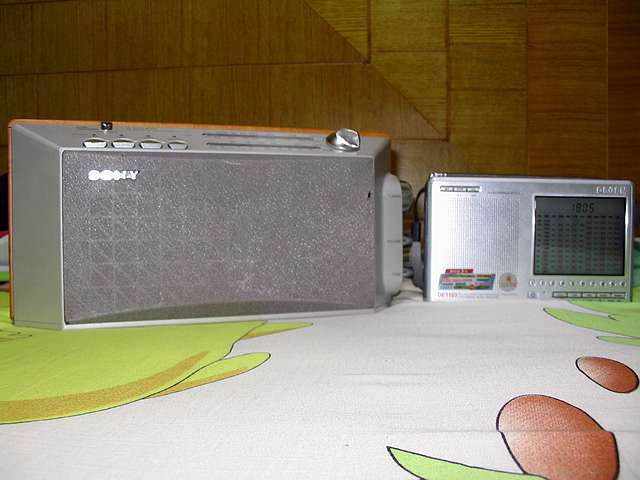 小脱索尼ICF1000L收音机