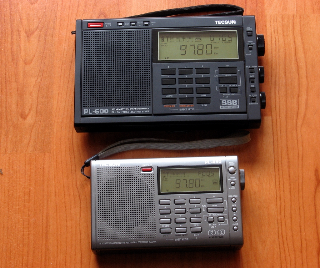 玩PL450和PL600收音机